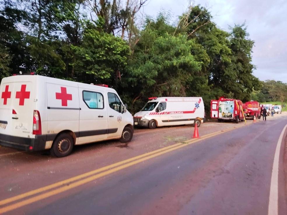Acidente com ônibus da saúde deixa sete pessoas mortas e 13 ficam feridas