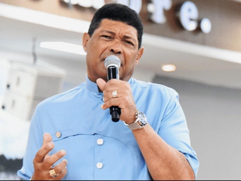 Justiça autoriza uso de força policial para despejar templo do apóstolo Valdemiro, da Igreja Mundial