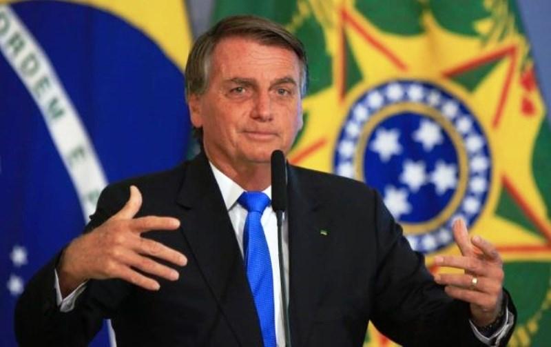 Bolsonaro volta a criticar Petrobras: “Brasil não aguenta reajuste”