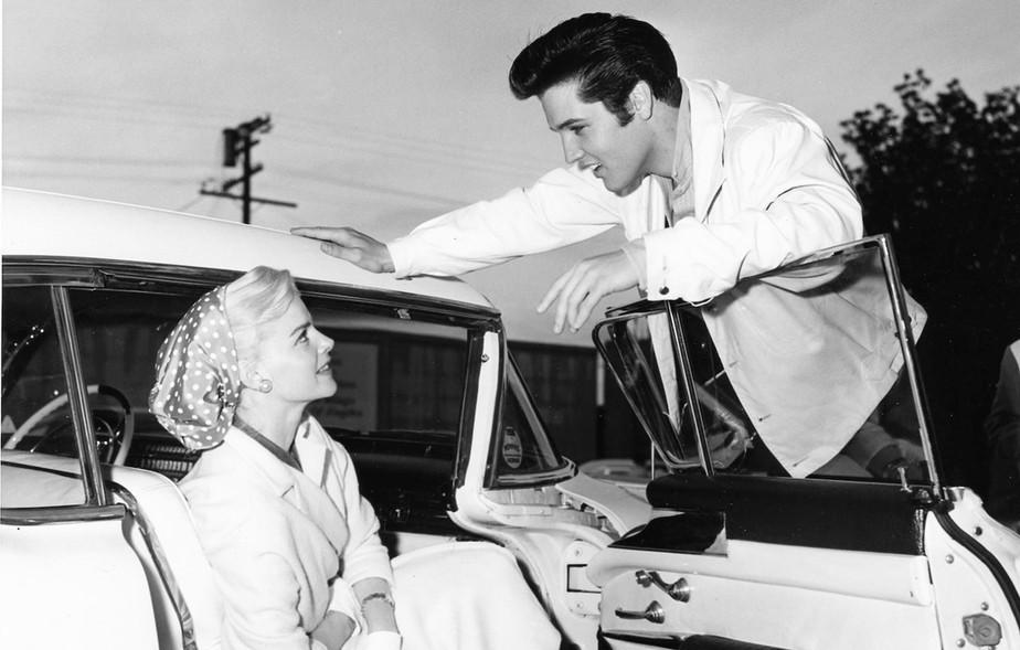 Carro de Elvis Presley, que já foi o mais caro do mundo, foi exposto no Salão de NY