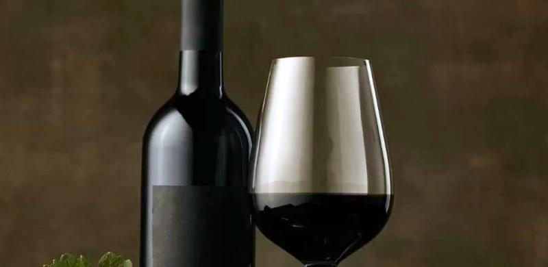 Por que as garrafas de vinho têm 750ml e não um litro?