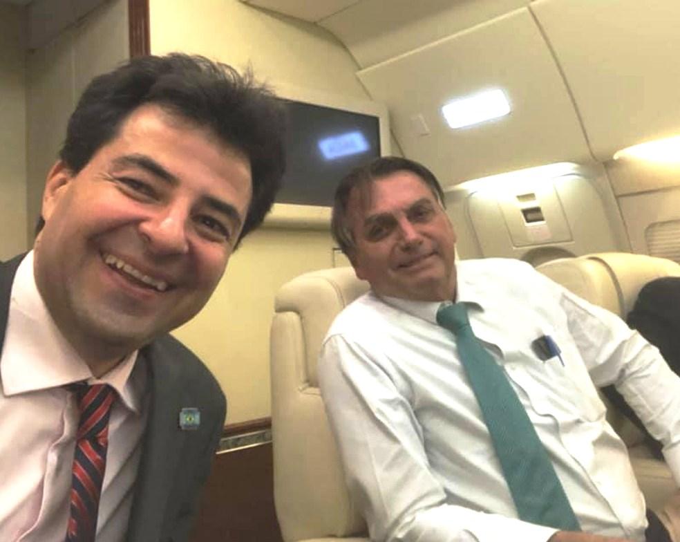 Bolsonaro troca comando do Ministério de Minas e Energia
