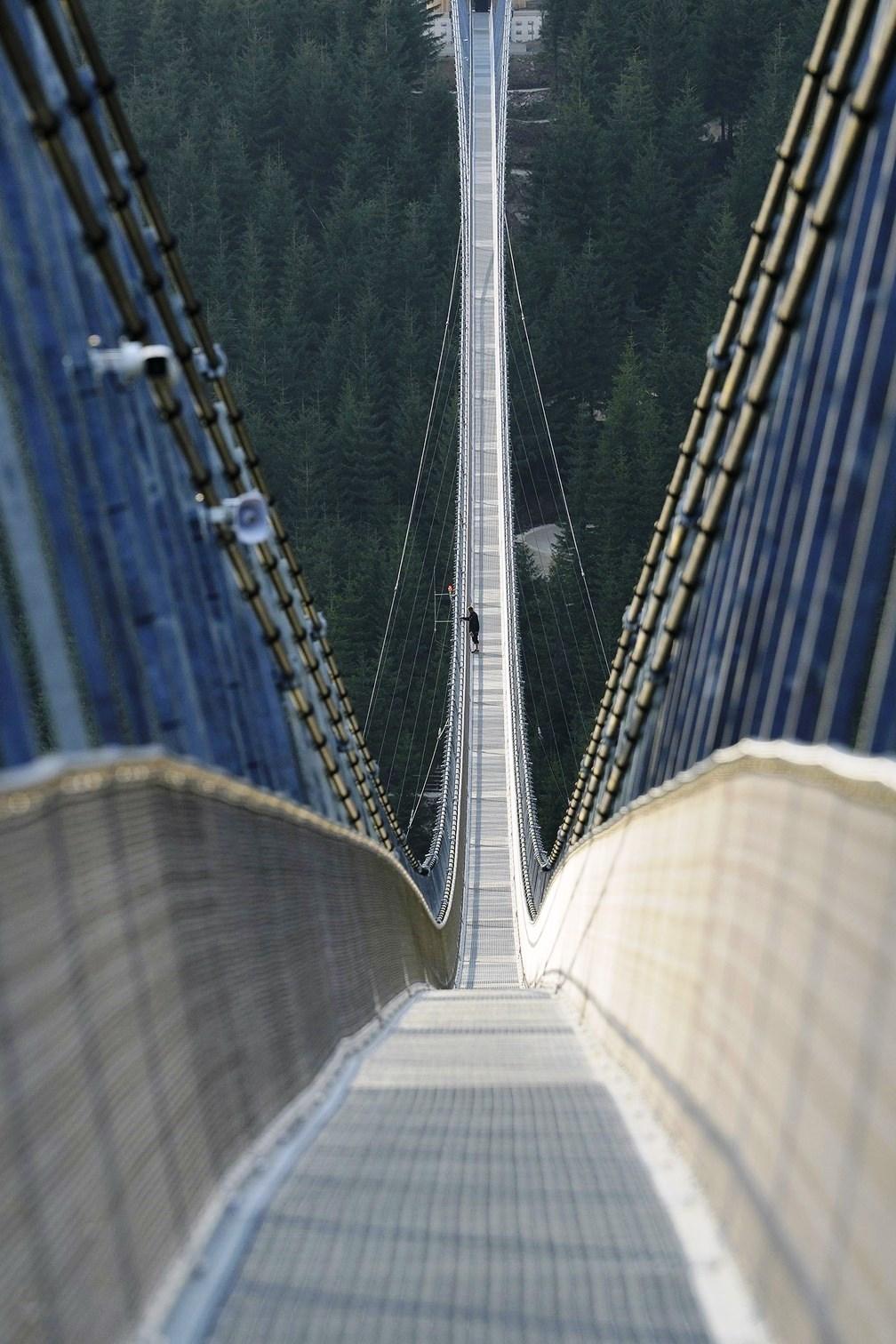 República Tcheca inaugura passarela suspensa mais longa do mundo