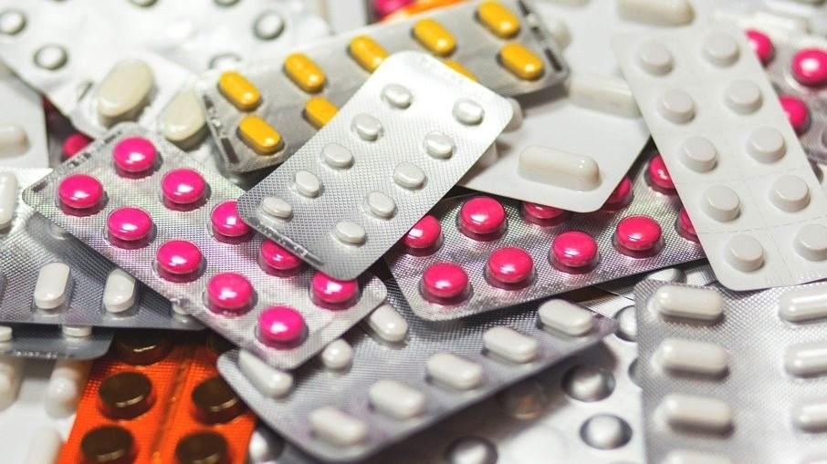 Mistura de ibuprofeno e remédios para hipertensão pode afetar os rins