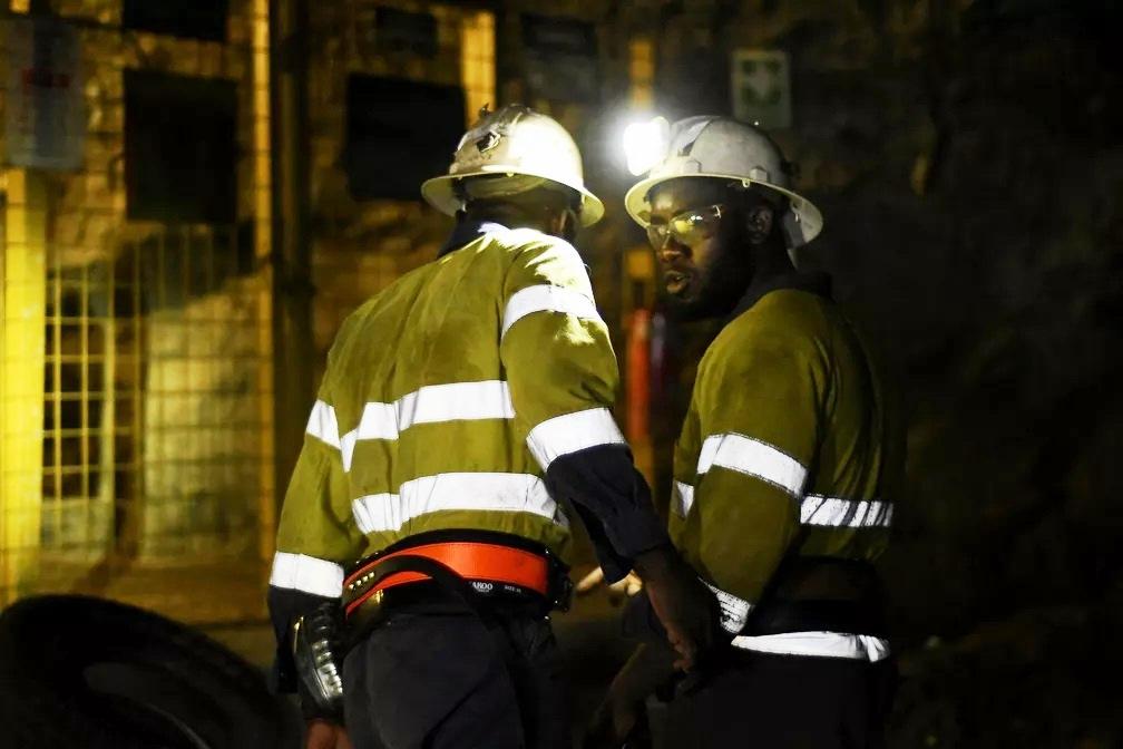 Oito trabalhadores estão presos há mais de 30 dias numa mina no Burkina Faso