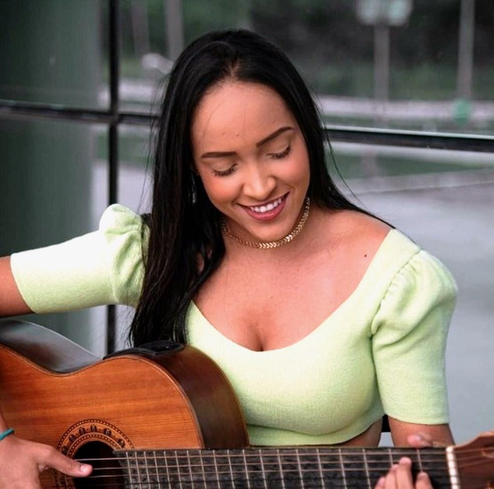 Sertaneja, Tâmara Matos, morre atropelada por carro desgovernado na Bahia