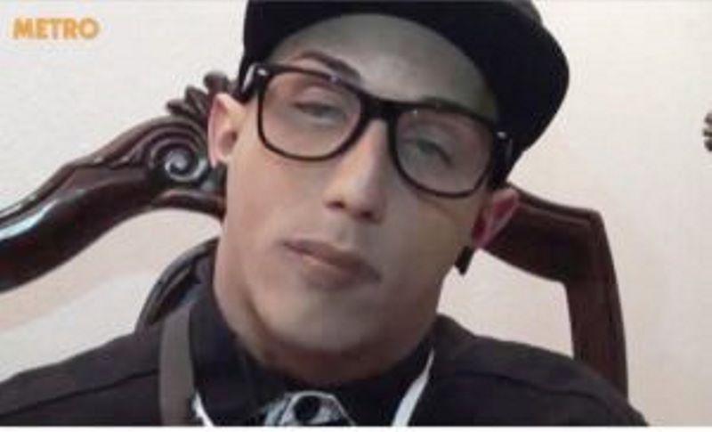 Defunto é velado sentado e com os olhos abertos