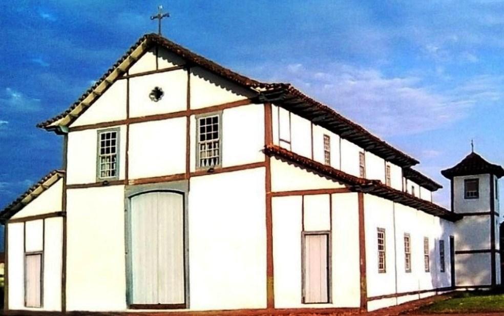 Lenda da cobra gigante adormecida embaixo de igreja ultrapassa gerações em Goiás