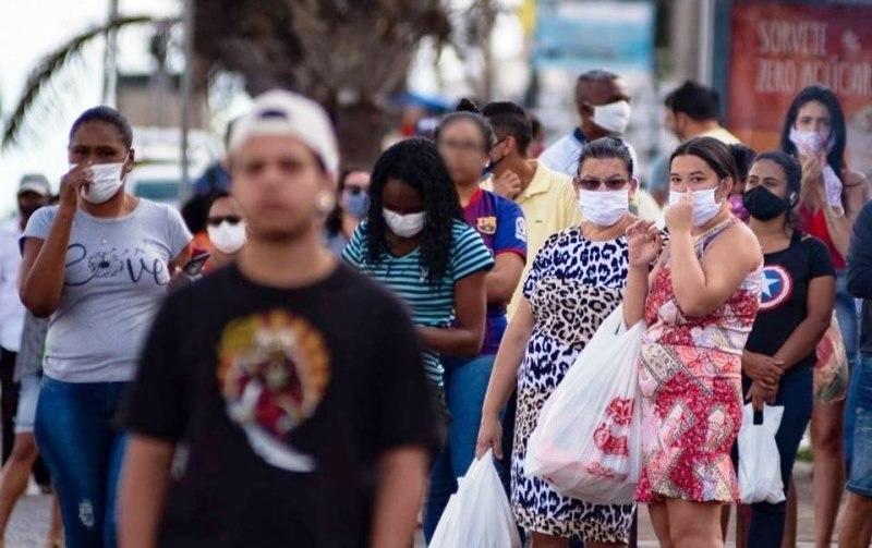 Média móvel de mortes no Brasil sobe 32% em 14 dias e chega a 144