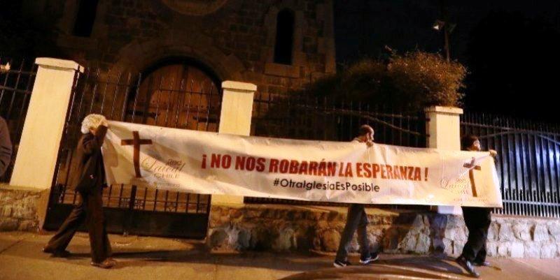 Ex-padre chileno é preso preventivamente por estupro e abuso de menores