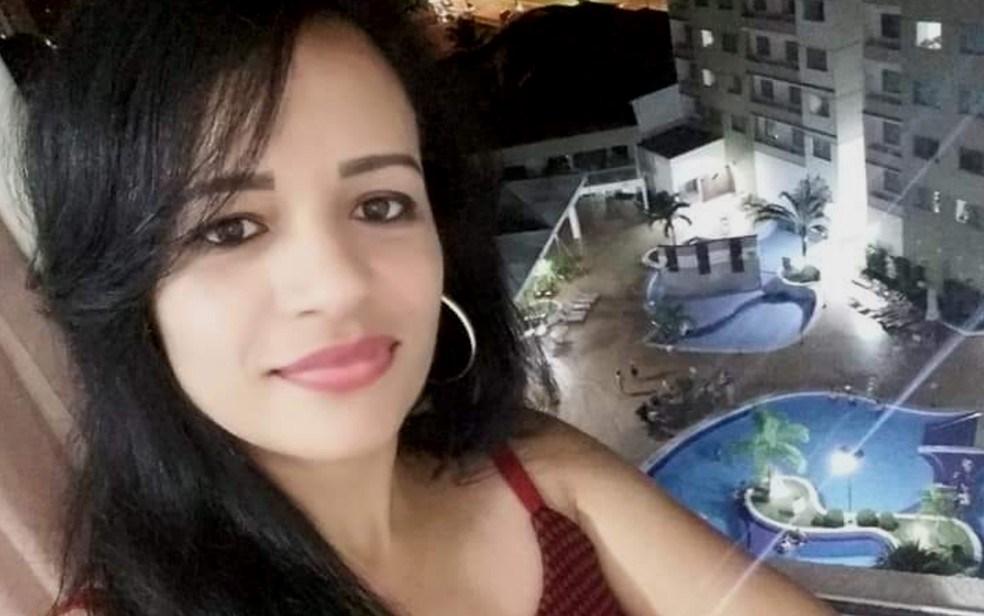 Homem mata esposa e se mata em seguida dentro de casa