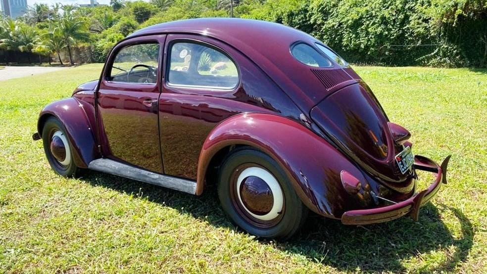 Fusca mais antigo do Brasil é raridade mundial, precisa de manivela para dar partida e roda até hoje