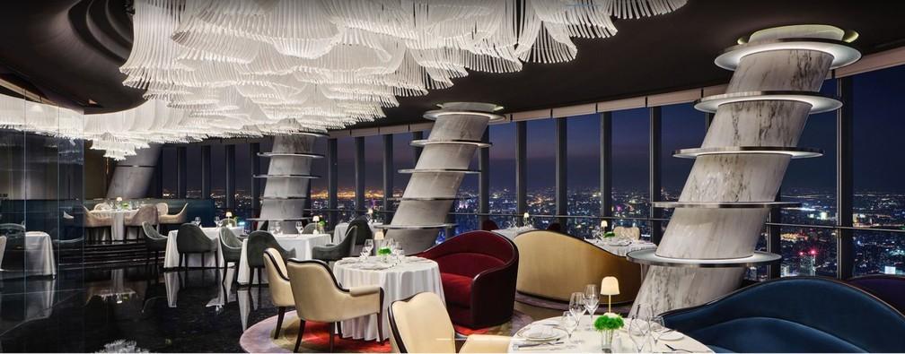 Restaurante chinês a 556 metros de altura ganha título de mais alto do mundo em um prédio