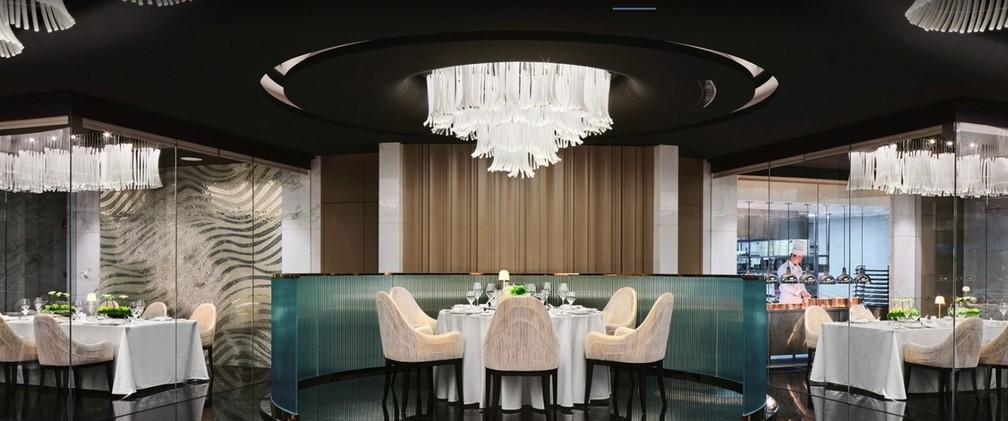 Restaurante chinês a 556 metros de altura ganha título de mais alto do mundo em um prédio