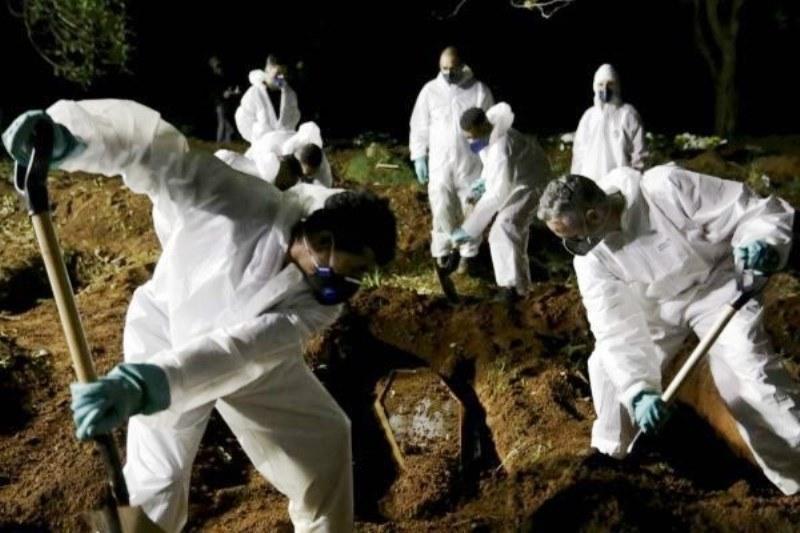 País registra 346 mortes por Covid-19 em 24 horas; média móvel está em 248
