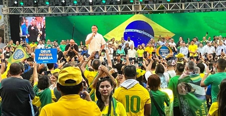 Bolsonaro defende governo e ataca Lula e o STF durante convenção do PL