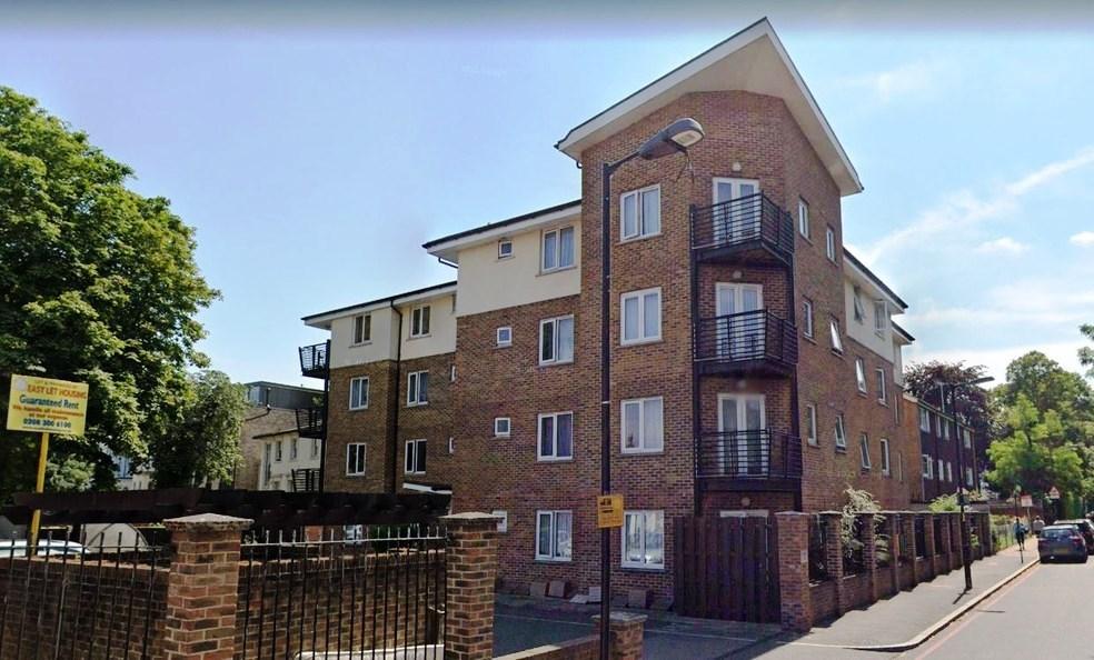 Mulher morre e corpo fica quase três anos esquecido em apartamento