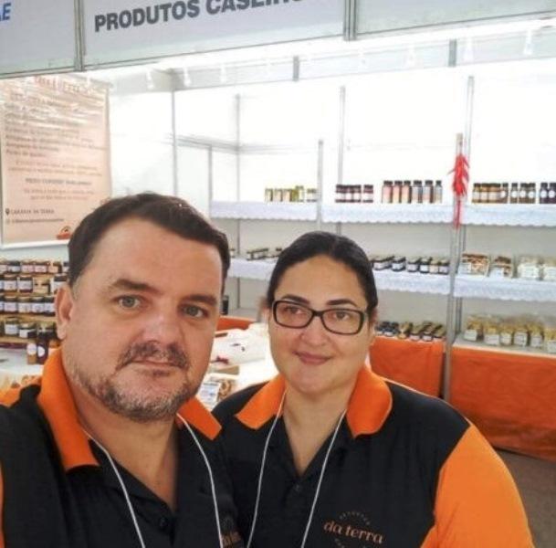 Casal de Laranja da Terra (ES) ganha destaque nacional com modelo sustentável de agroindústria