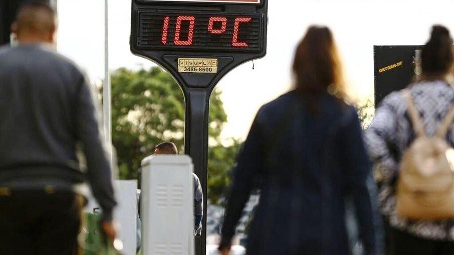 Frente fria chega ao Sul do país com chuvas e marca começo do inverno