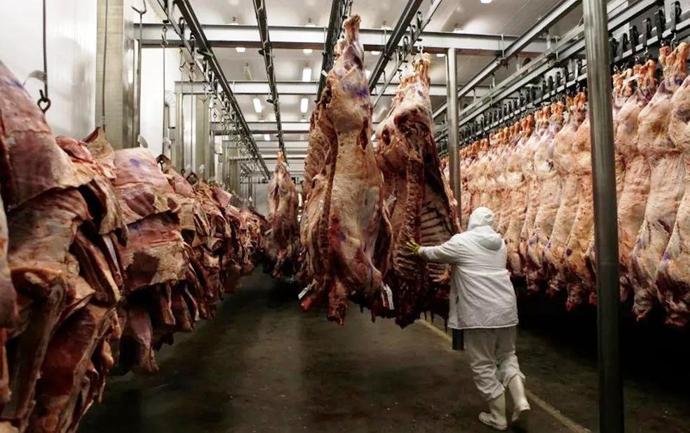 Consumo de carne bovina deve cair ao menor nível em 26 anos no Brasil, estima Conab