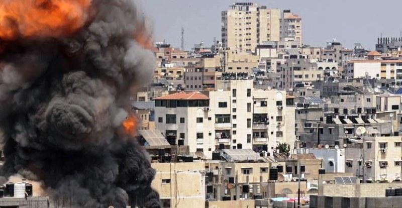 Israel continua operação, e Gaza fica deserta com novas explosões