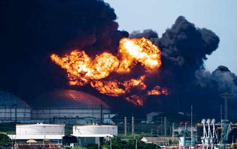 Explosão em tanques de petróleo deixa 17 desaparecidos e 67 feridos em Cuba