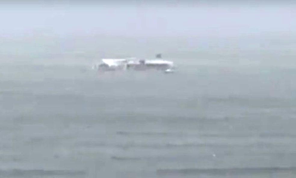 Fotos aéreas mostram passagem de ciclone que atingiu 51 cidades com ventos de 111 km/h em SC