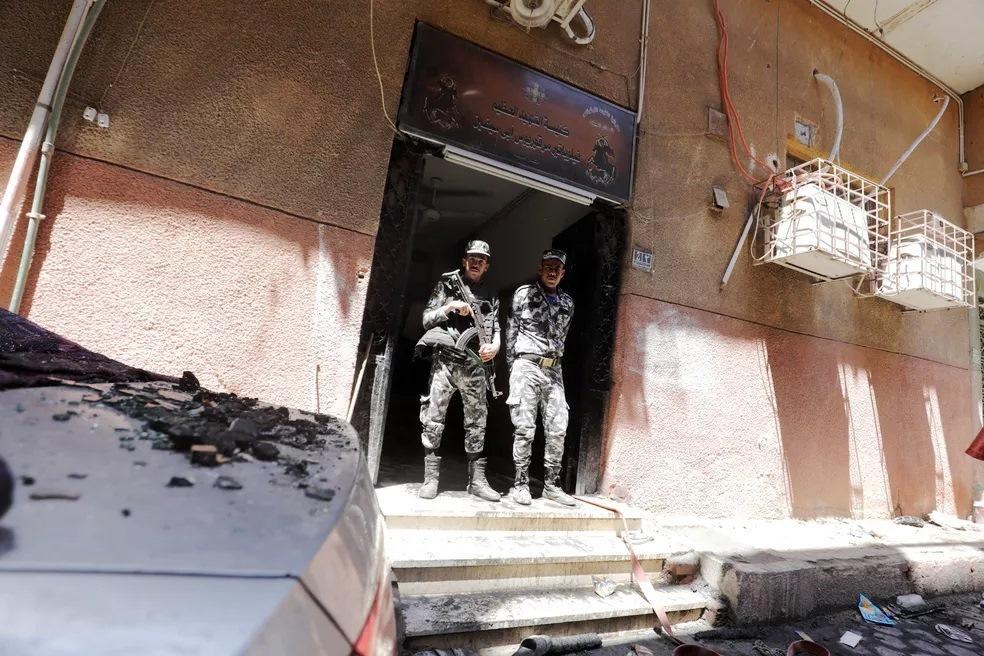 Incêndio em igreja no Egito mata 35 pessoas e deixa dezenas de feridos