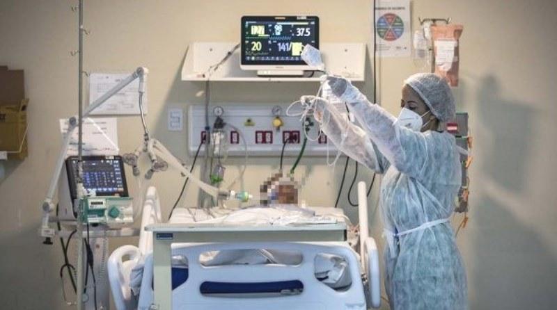 Com 229 mortes pela Covid-19 em 24 horas no país, média móvel está em 139