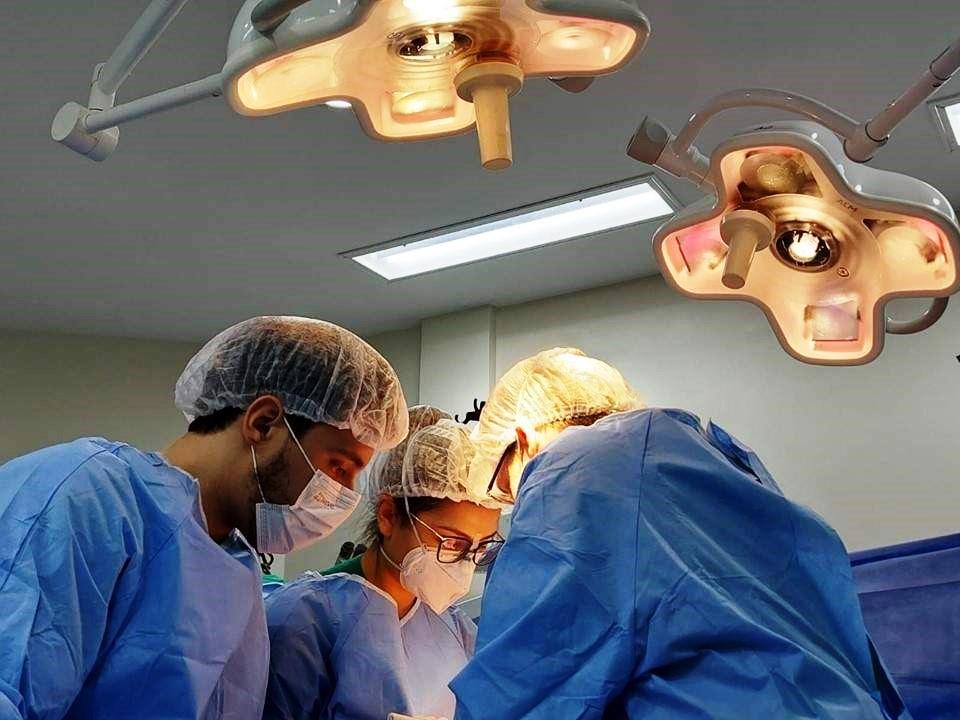 Justiça determina que cirurgias cardíacas sejam retomadas em hospitais da rede pública em 24 horas
