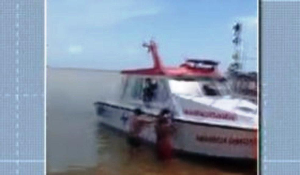 Embarcação de passageiros naufraga e deixa mortos e desaparecidos na região de Belém