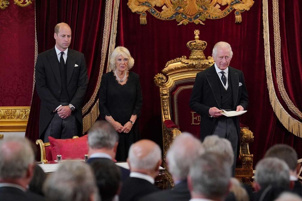 Charles III é proclamado rei do Reino Unido, no Palácio de St James, em Londres