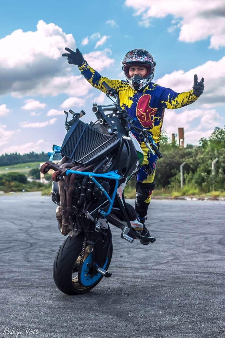 Show de acrobacias e manobras radicais sobre duas rodas promete adrenalizar o público na festa de São Mateus, ES