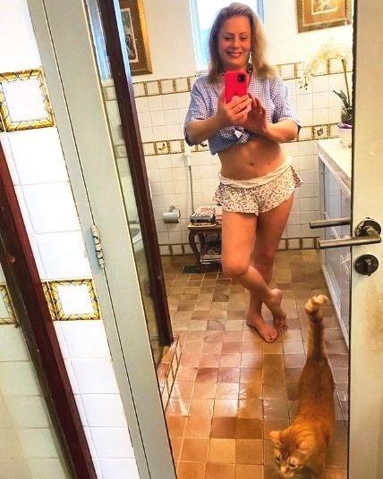 Vera Fischer, aos 70 anos, ostenta tanquinho em foto nas redes sociais: ‘Corpo lindo’