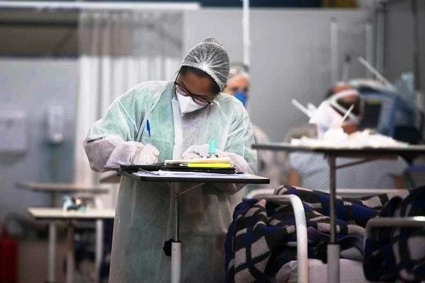 Média móvel de mortes por Covid-19 cai 10% e fica em 64 nesta sexta-feira (23)