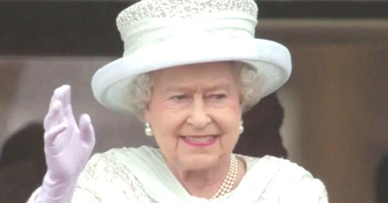 Rainha Elizabeth II morreu por causas naturais, segundo atestado de óbito