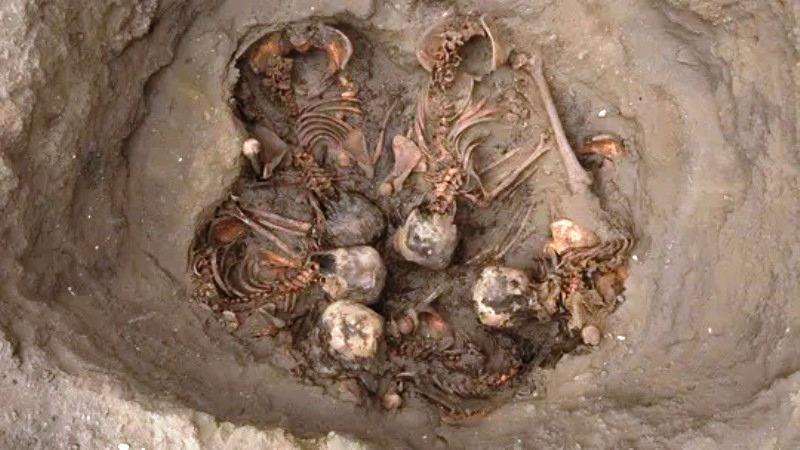 Descobertas tumbas de 76 crianças sacrificadas que tiveram seus corações arrancados em rituais, no Peru