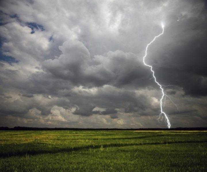 ES tem previsão de pancadas de chuva com raios para o fim de semana