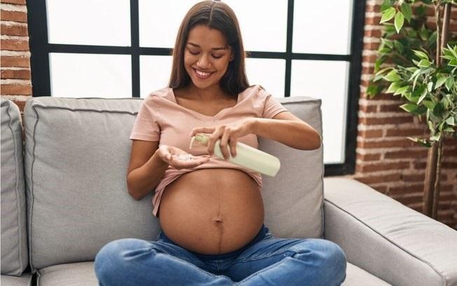 Dermatologista ensina como prevenir estrias na gravidez