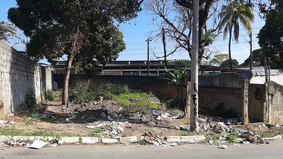 Cadáver com marcas de violência é encontrado atrás da Ceasa, no ES