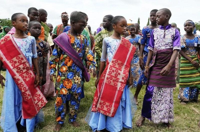 Festival reúne milhares de gêmeos e celebra fertilidade curiosa em cidade nigeriana