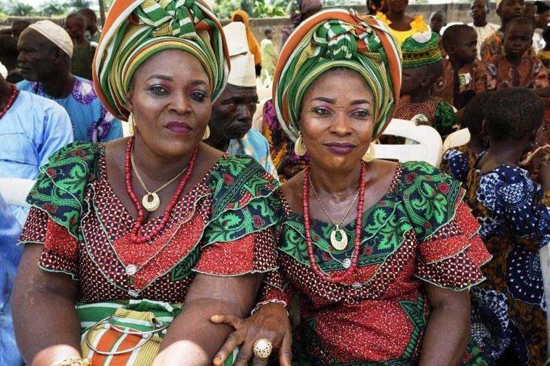Festival reúne milhares de gêmeos e celebra fertilidade curiosa em cidade nigeriana