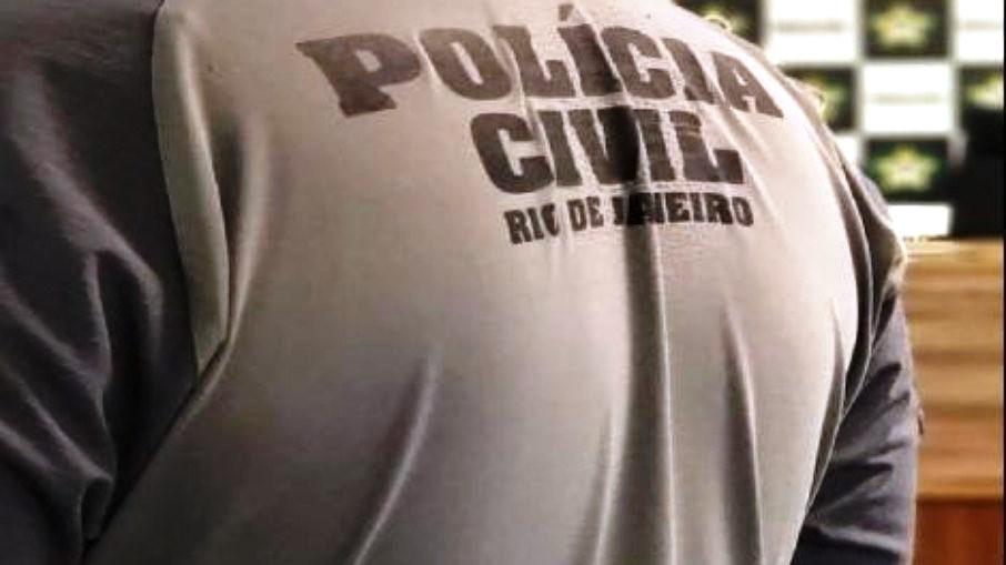 Polícia prende pastor acusado de abusar de enteada de 12 anos