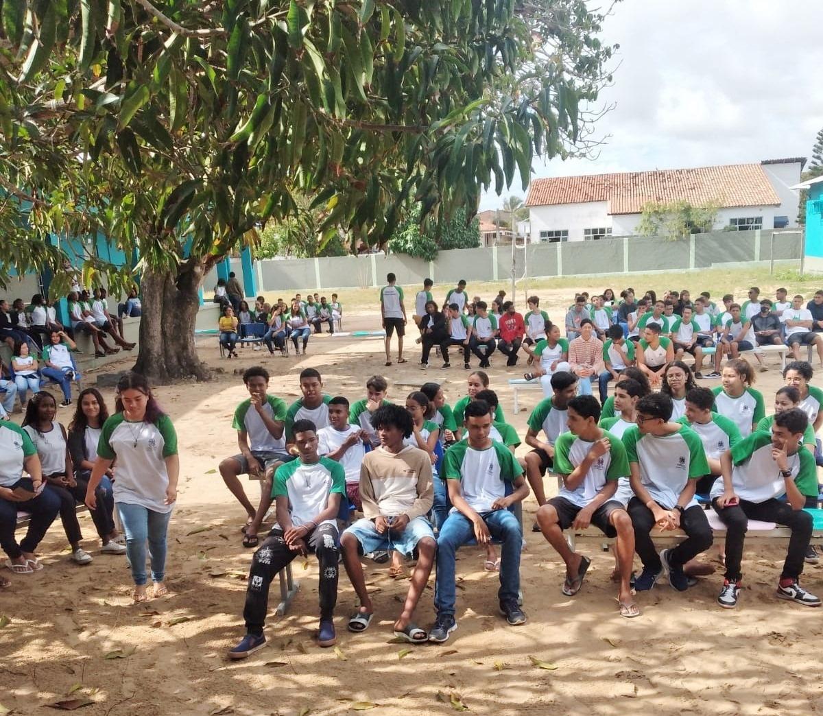 Secretaria de Saúde realiza palestra sobre violência para alunos da EEEM “Joaquim Fonseca”, em Conceição da Barra, ES