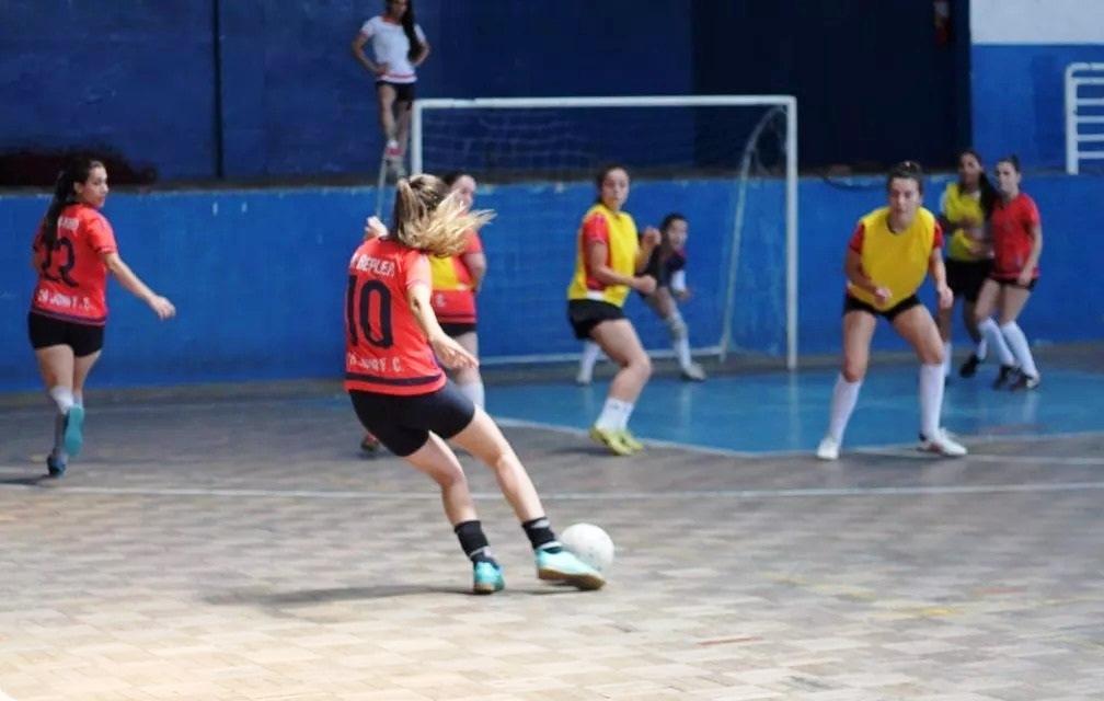 Copa Rosa reforça campanha contra o câncer de mama em Pedro Canário