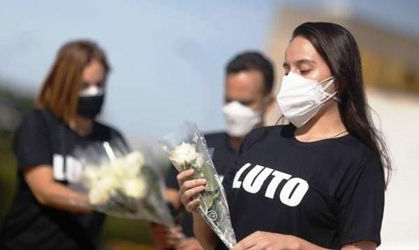 Média móvel de mortes pela Covid-19 mantém estabilidade durante a semana