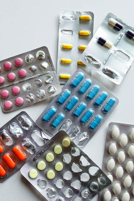 Remédios vencidos fazem efeito? Saiba se há riscos no consumo