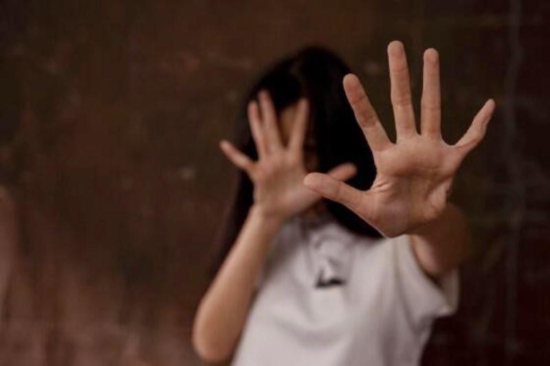 Mulher é estuprada a caminho da igreja