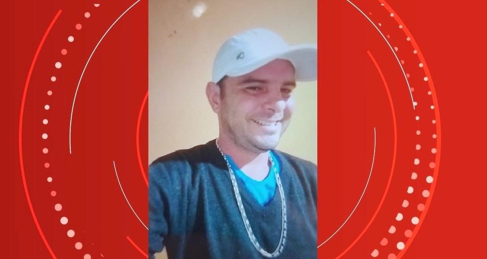 Casal estrangula e queima amigo vivo após fala sobre canto de pássaro no ES, diz polícia