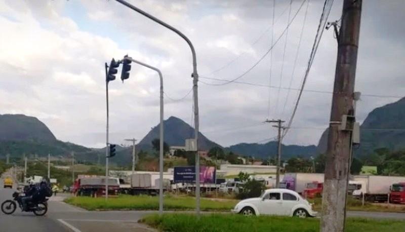 ES entra no 2° dia de protestos de manifestantes bolsonaristas nas rodovias do estado